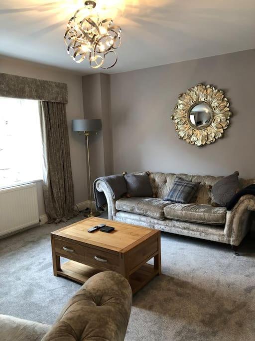 Stunning Apartment In The Heart Of Broadway Broadway  Extérieur photo
